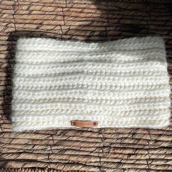 Coach Women’s Winter Headband - Picture 2 of 5